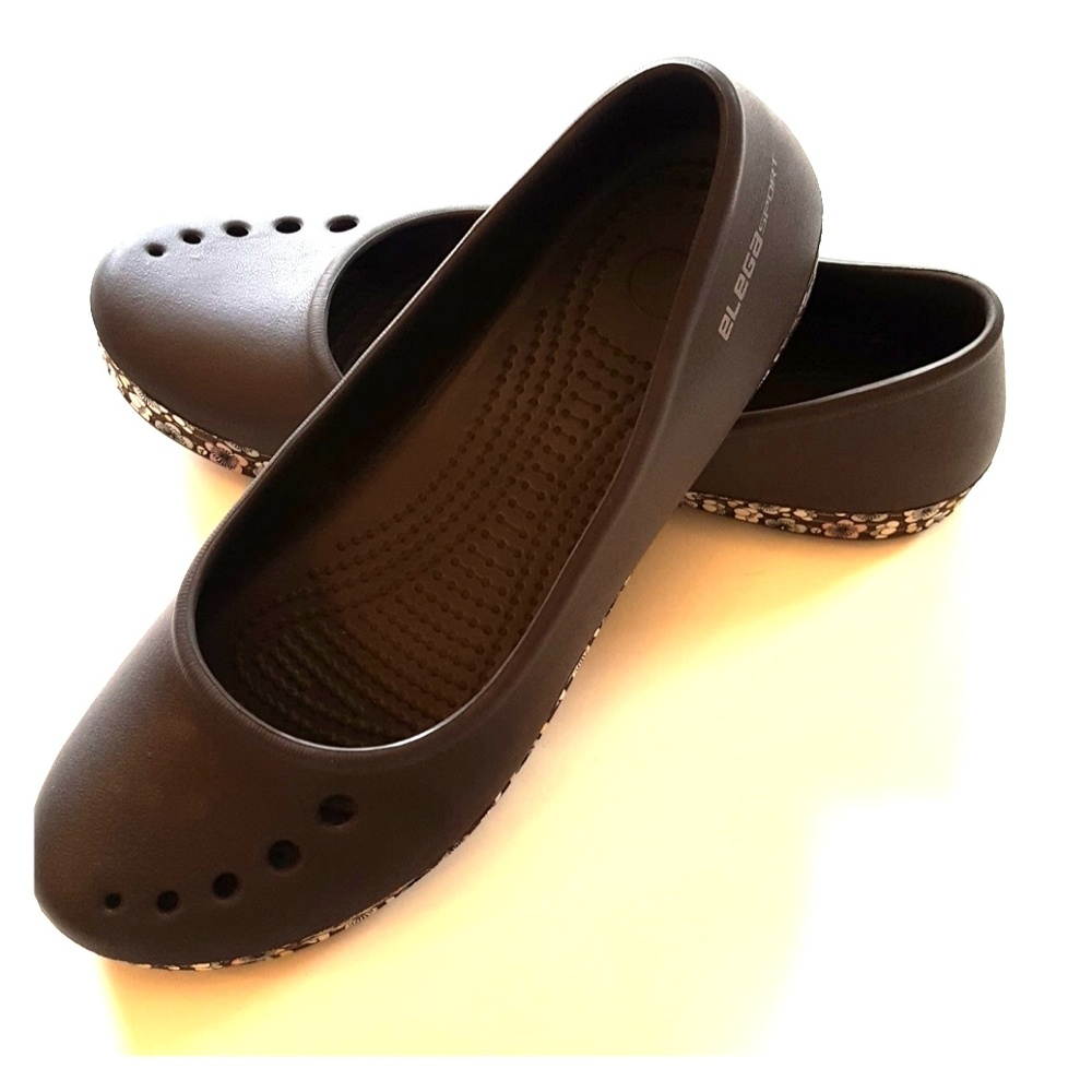 Sporty rain slipper